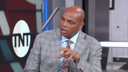 Charles Barkley calls out Bulls fans for booing late GM Jerry Krause